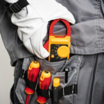 Fluke 301D AC/DC Clamp Meter - Image 4